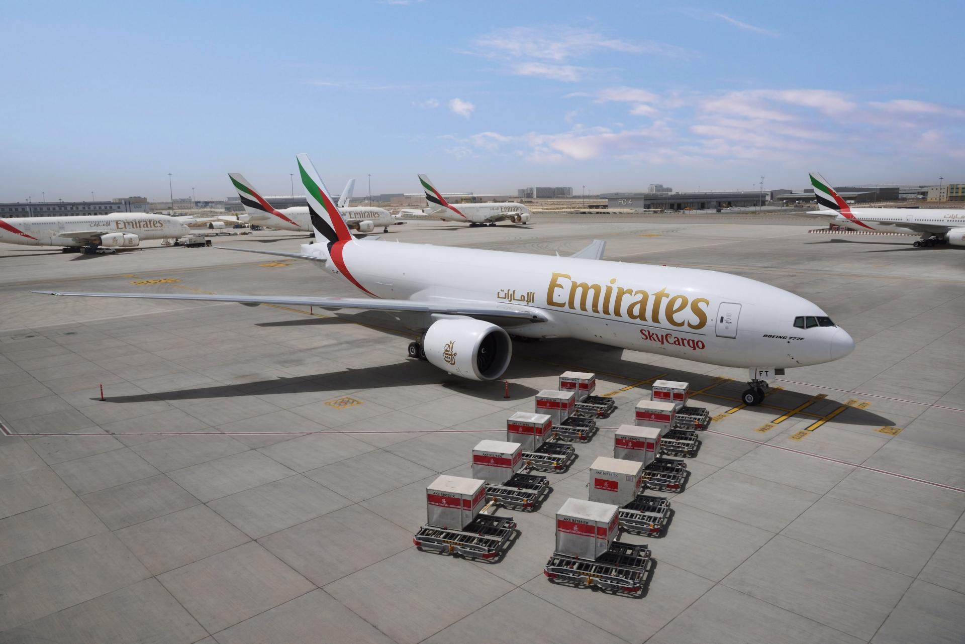 emirates skycargo expands capacity with delivery of new freighter